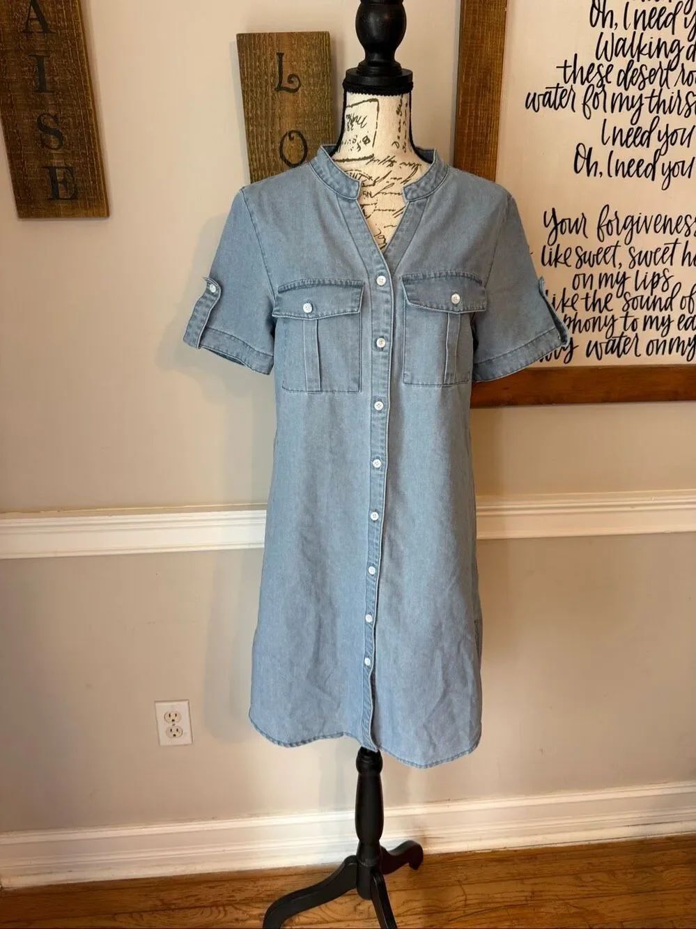 NWT Shein Women’s Light Wash Button Up Short Sleeve Denim Mini Dress Blue Small